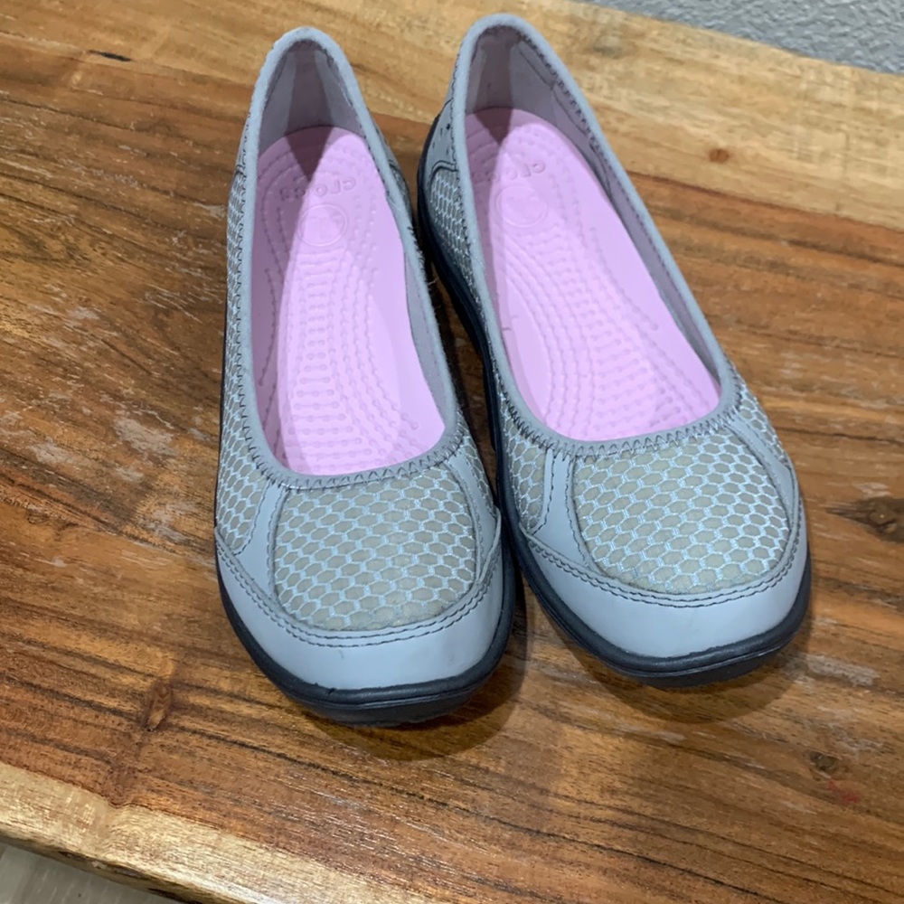 Crocs Duet Busy Day Flats kids Gray Slip On Comfort Shoes